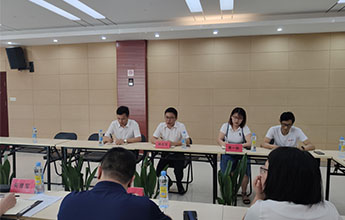 南昌市發(fā)改委一行蒞臨第一槍科技座談調(diào)研