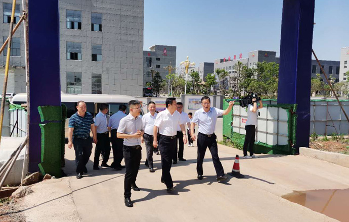 張鴻星深入南城調(diào)研校具產(chǎn)業(yè)園區(qū)項(xiàng)目建設(shè)情況